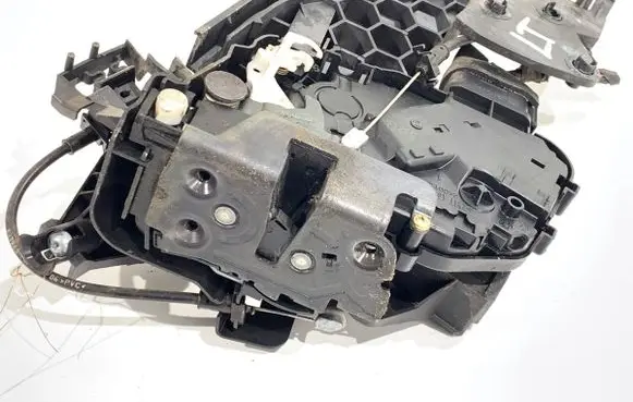 Volvo V50 Rear door lock 30699111
