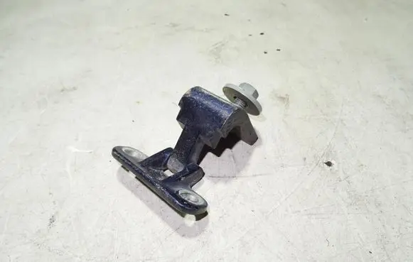 Volkswagen PASSAT B8 Tailgate/trunk/boot hinge 8V3827299A