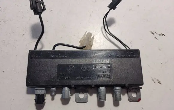 BMW 7 E38 Antenna control unit 65258352774 4378842