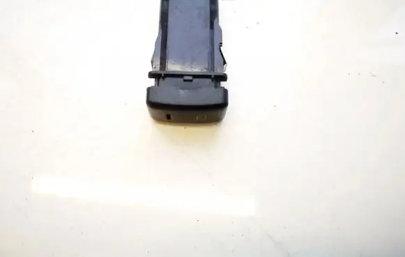 Opel Frontera B Windscreen/window heater switch M18872