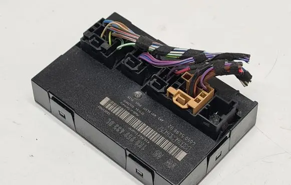 Skoda Octavia Mk2 (1Z) Comfort/convenience module 1K0959433BL