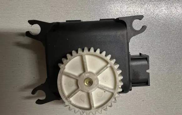 Audi A2 Air flap motor/actuator 6Q0907511A 12V2101033 0132801208