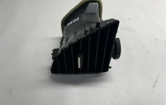 Seat Leon (5F) Dashboard air vent grill cover trim 08435006 08435