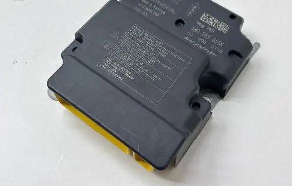 Porsche Cayenne (9Y0 9Y3) Airbag control unit/module 4M0959655K 1815610155