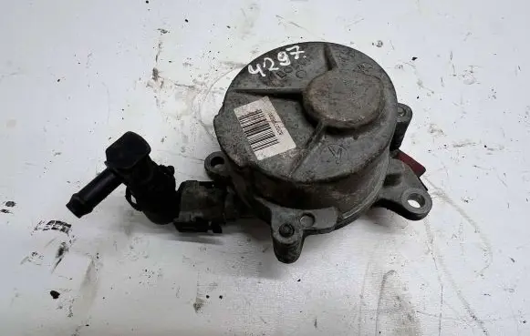 Nissan X-Trail T31 Vacuum pump 8200796080