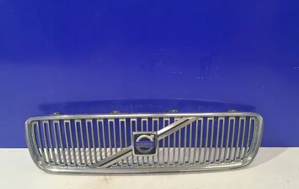 Volvo V70 Front bumper upper radiator grill 08693346 8693346