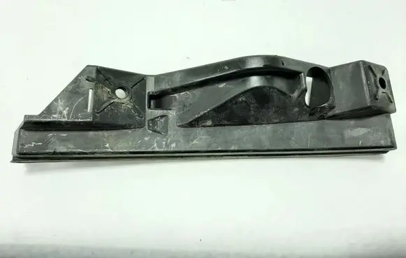 Volkswagen Touran I Front bumper mounting bracket 1T0807889A