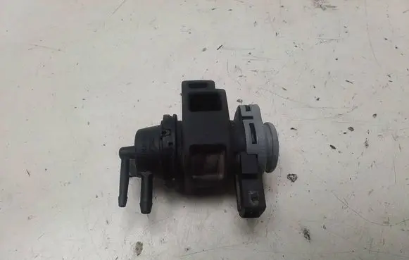 Nissan X-Trail T31 Turbo solenoid valve 8200575400
