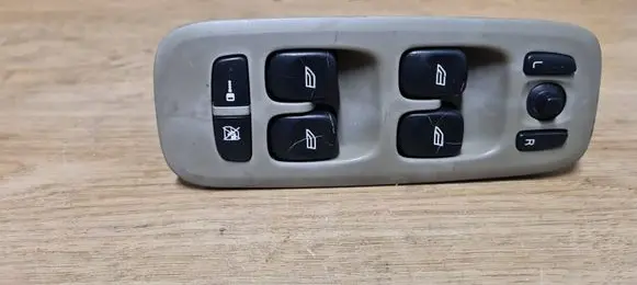 Volvo XC70 Electric window control switch 30746074