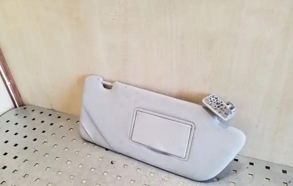 Peugeot 5008 Sun visor
