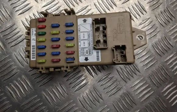 BMW 1 E81 E87 Fuse box set 508081
