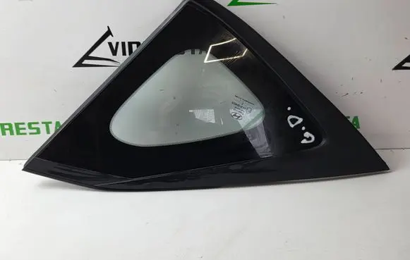 Rear side window