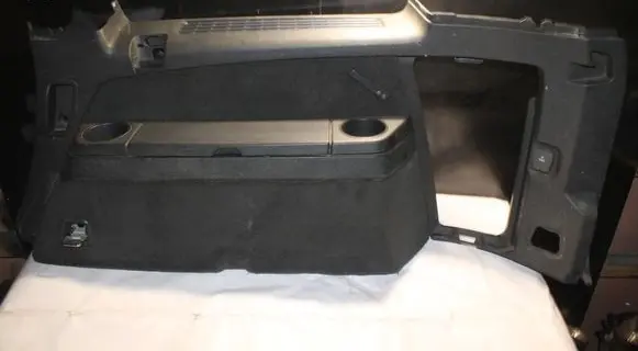 Volvo XC90 Centre console side trim rear 39861665