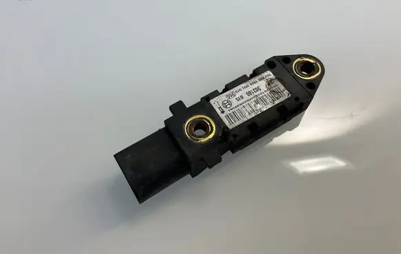 Mercedes-Benz CLS C219 Airbag deployment crash/impact sensor 0028201326 303180015 A0028201326