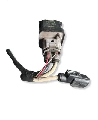 Toyota Avensis T270 Glow plug pre-heat relay 2861067010 1567000671 5861067010