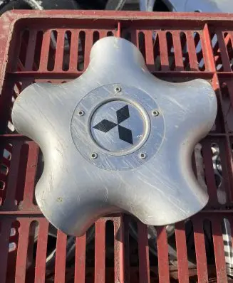 Mitsubishi Galant Non-original wheel cap FONDMETAL TECH1