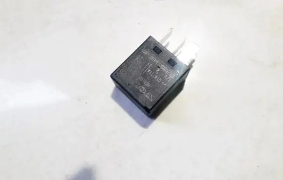 Volvo S60 Other relay 8651661 014111a
