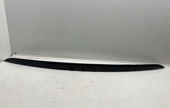 Tesla Model X Tailgate trim 104692000B