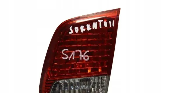 KIA Sorento Tailgate rear/tail lights