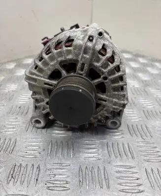 BMW 5 F10 F11 Generator/alternator 8578608 FG18S141 2622129A