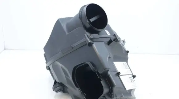 BMW 7 G70 Air filter box 5A1BC55