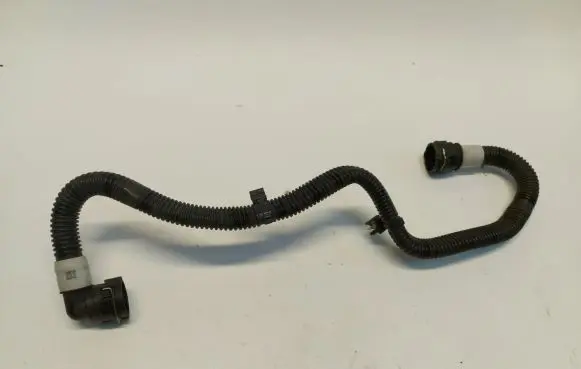 Tesla Model 3 Engine coolant pipe/hose 1077601-00-d