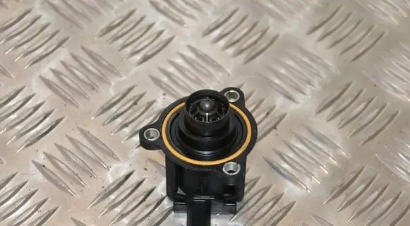 Ford Kuga II Turbo solenoid valve CJ5G9U465BA 70461501 116T1270481