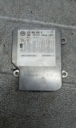 Volkswagen Polo Airbag deployment crash/impact sensor