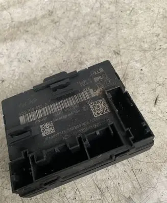 Volkswagen Golf VII Door control unit/module 5Q0959592A