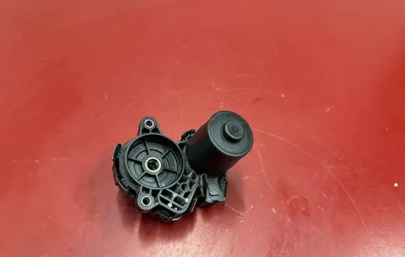 BMW X3 G45 Hand brake/parking brake motor 8842659