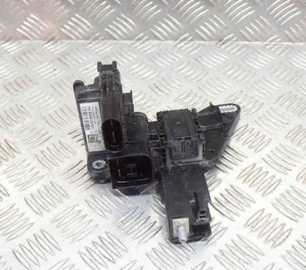 BMW 2 F22 F23 Current control relay 9356157 935615701