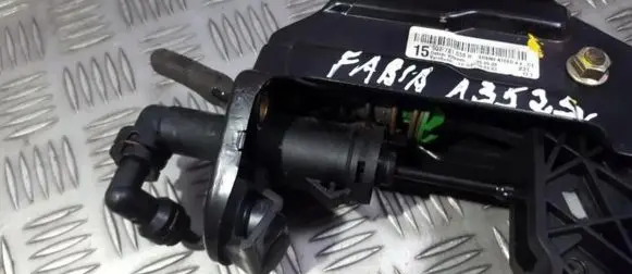 Skoda Fabia Mk1 (6Y) Clutch master cylinder 6Q2721059H 6Q0721388