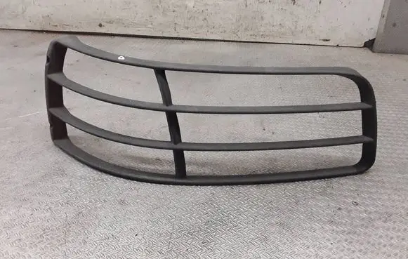 Land Rover Freelander Under headlight/headlamp trim