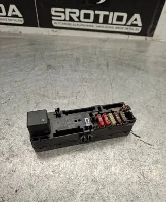 Mercedes-Benz E W210 Fuse box set A0005400372