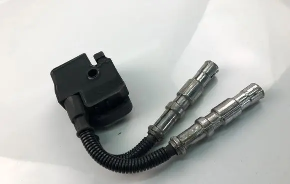 Mercedes-Benz C W203 High voltage ignition coil A0001587803