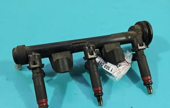 Skoda Fabia Mk1 (6Y) Fuel injector 2204A00957 IMPRK1563049