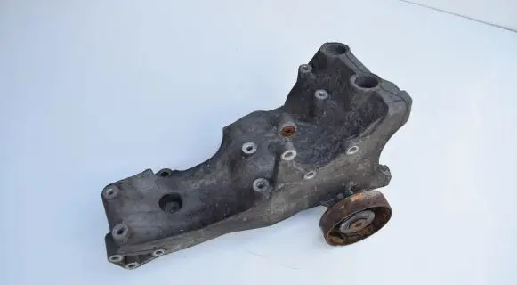 Audi A4 S4 B6 8E 8H Engine mounting bracket 06B903143L