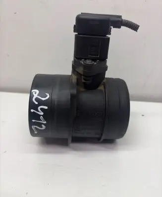 Volkswagen PASSAT B6 Mass air flow meter 0281002461 074906461B
