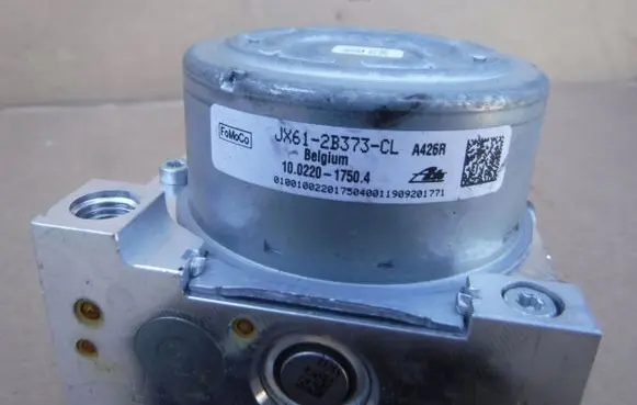 Ford Focus ABS Pump JX612B373CL