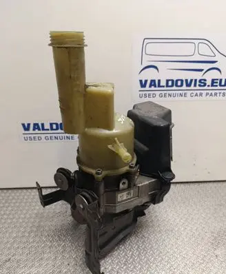 Citroen Jumpy Power steering pump 9818127580
