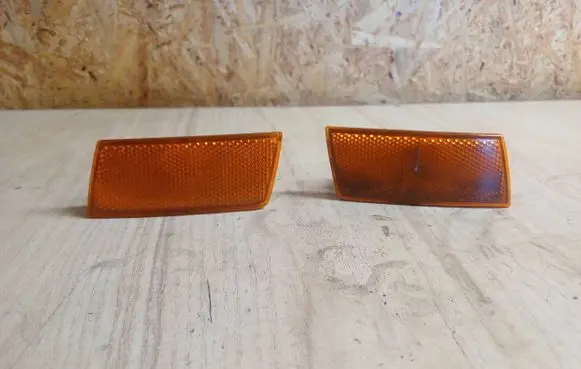 Front indicator light