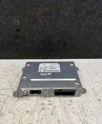 Mercedes-Benz E W211 Bluetooth control unit module A2118703926