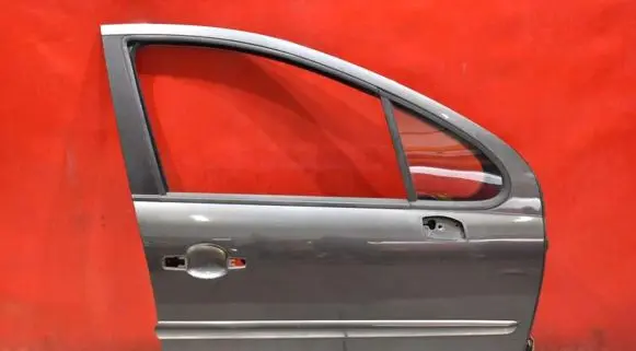 Peugeot 207 CC Front door