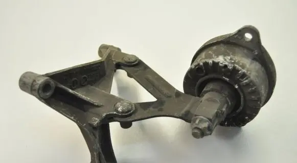 Porsche 911 996 Engine mount bracket 993375049
