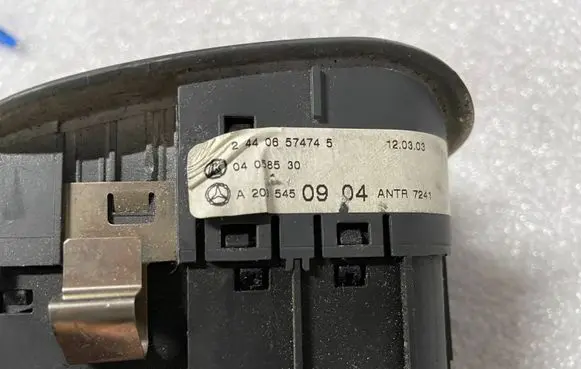 Mercedes-Benz C W203 Light switch a2035450904 2035450904
