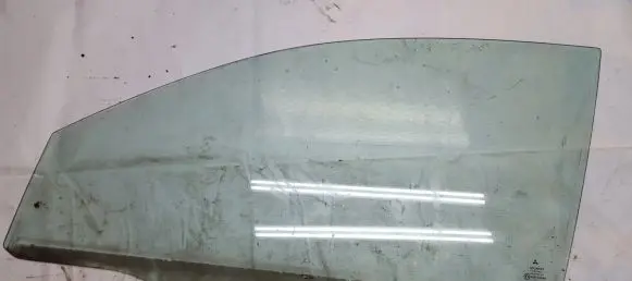 Mitsubishi Space Star Front door window glass four-door