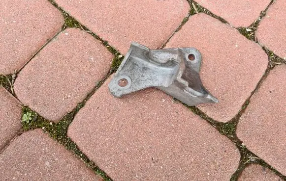 Opel Astra K Engine mounting bracket 55498434