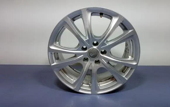 R18 alloy rim