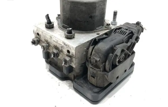 Mercedes-Benz A W176 ABS Pump A0084317512