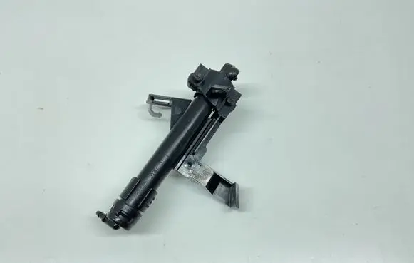 Land Rover Range Rover Evoque L538 Windscreen/windshield washer pump Bj32-13c152-ca